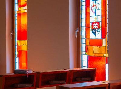 Lichtdurchflutete Kapelle